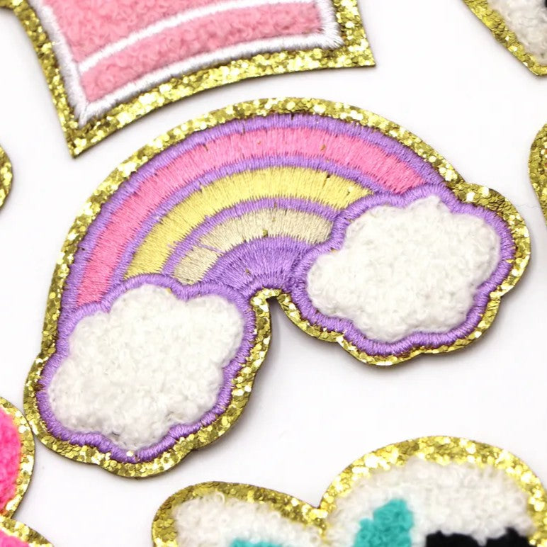 Glitter Rainbow Embroidered Patch with Fluffy Clouds – 8.5 x 5 cm Iron-On/Sew-On Applique for DIY Clothing & Accessories